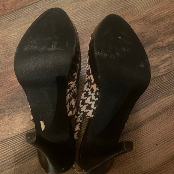 Peep Toe Heels - Picture 5 of 5